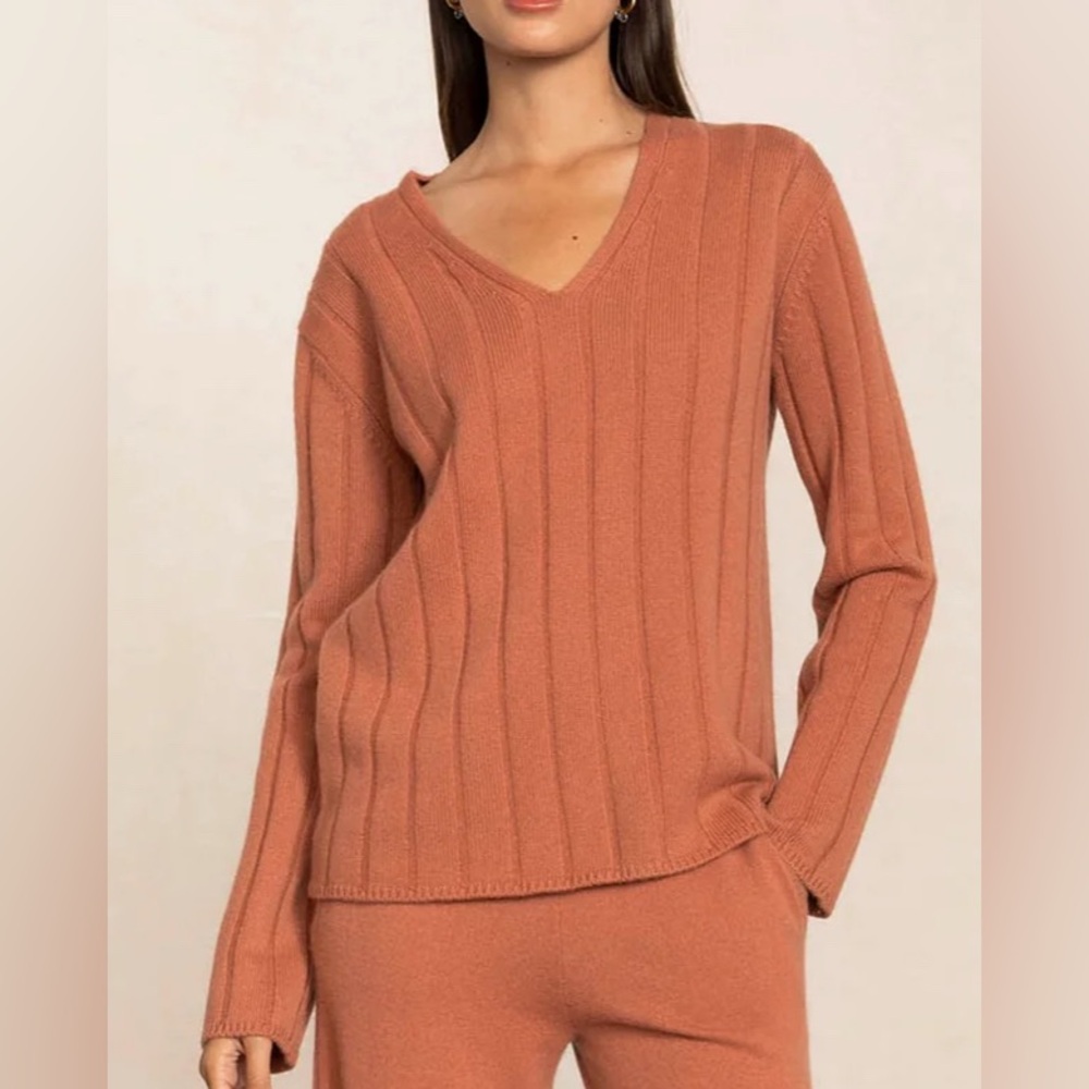 NakedCashmere RENEE RIBBED V-NECK CASHMERE SWEATER . Size M